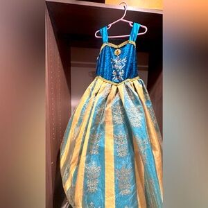 Unique Ana (Frozen) Halloween Costume - Size 5-6 Years Old